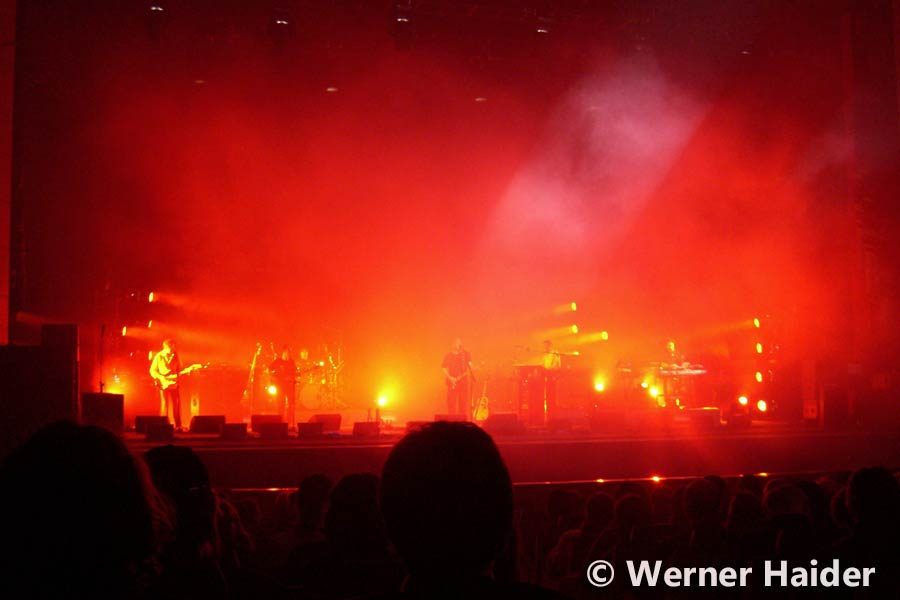 David Gilmour 24.3.2006 Mailand Teatro Degli Acrimboldi David Gilmour 24.3.2006 Mailand Teatro Degli Acrimboldi