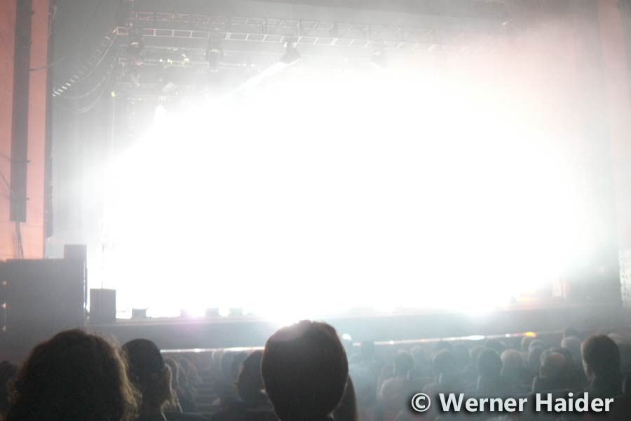 David Gilmour 24.3.2006 Mailand Teatro Degli Acrimboldi David Gilmour 24.3.2006 Mailand Teatro Degli Acrimboldi