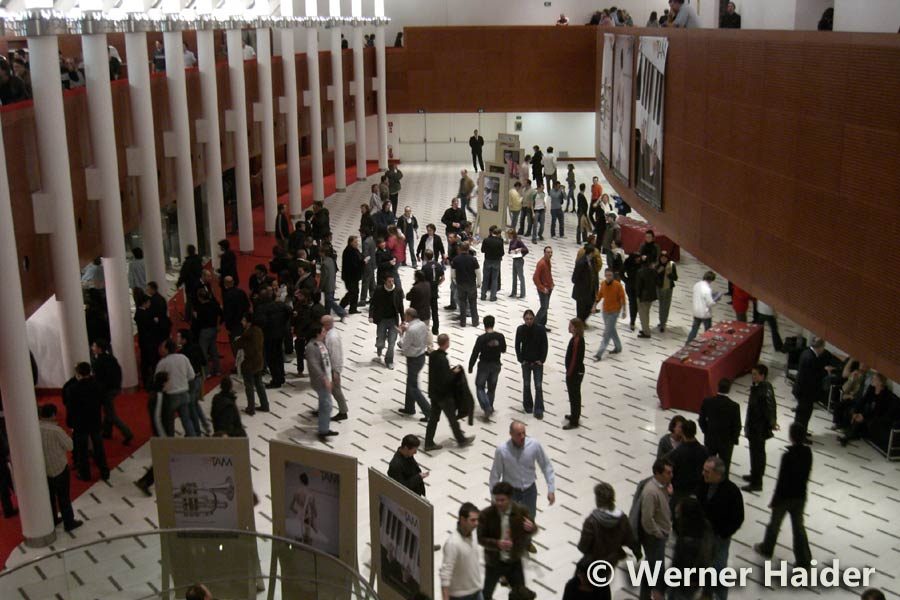 David Gilmour 25.3.2006 Mailand Teatro Degli Acrimboldi David Gilmour 25.3.2006 Mailand Teatro Degli Acrimboldi