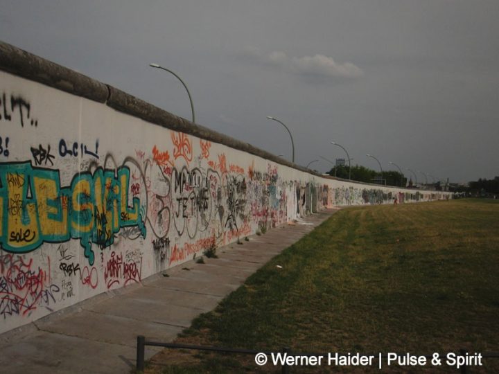 Roger Waters 15.6.2011 Berlin O2 World Roger Waters 15.6.2011 Berlin O2 World