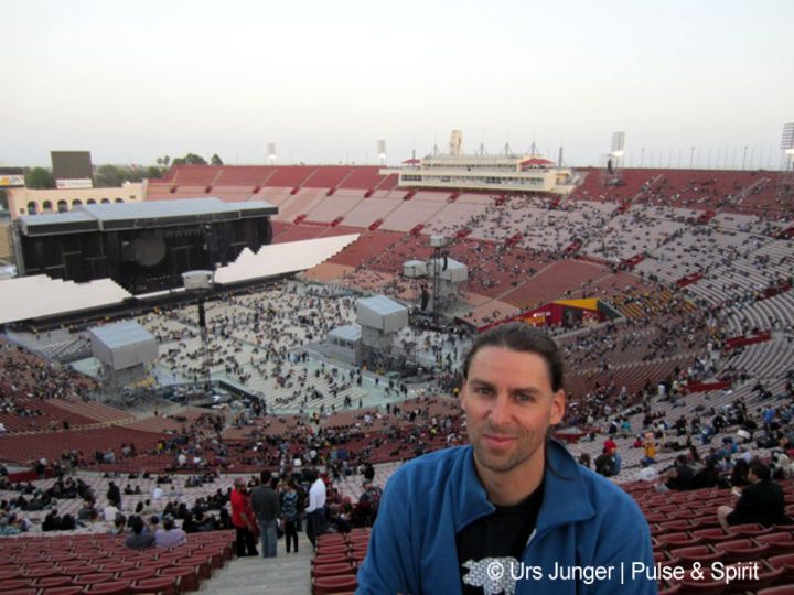 Roger Waters 19.5.2012 Los Angeles Coliseum Roger Waters 19.5.2012 Los Angeles Coliseum
