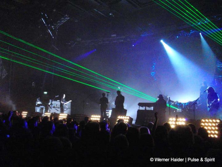 The Australian Pink Floyd Show 13.2.2011 Wien Gasometer The Australian Pink Floyd Show 13.2.2011 Wien Gasometer