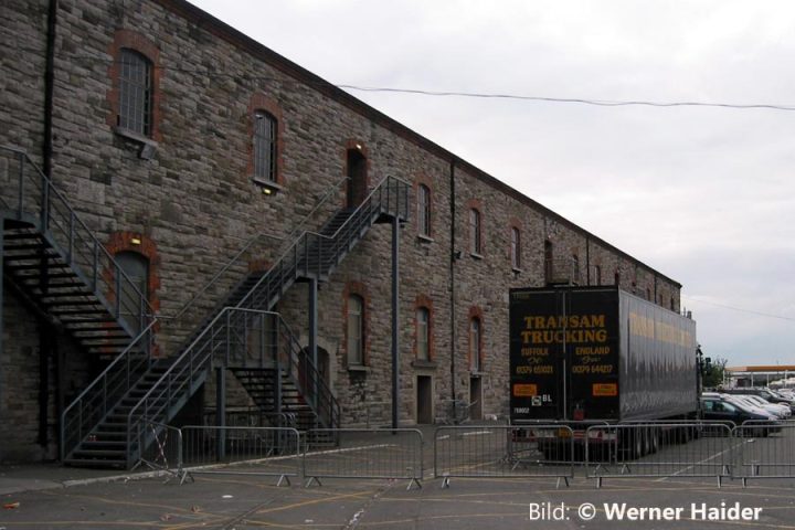 Roger Waters 24.6.2002 Dublin The Point Roger Waters 24.6.2002 Dublin The Point