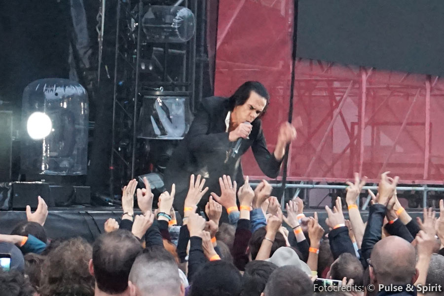 Nick Cave & The Bad Seeds 28.6.2018 Clam Burgarena