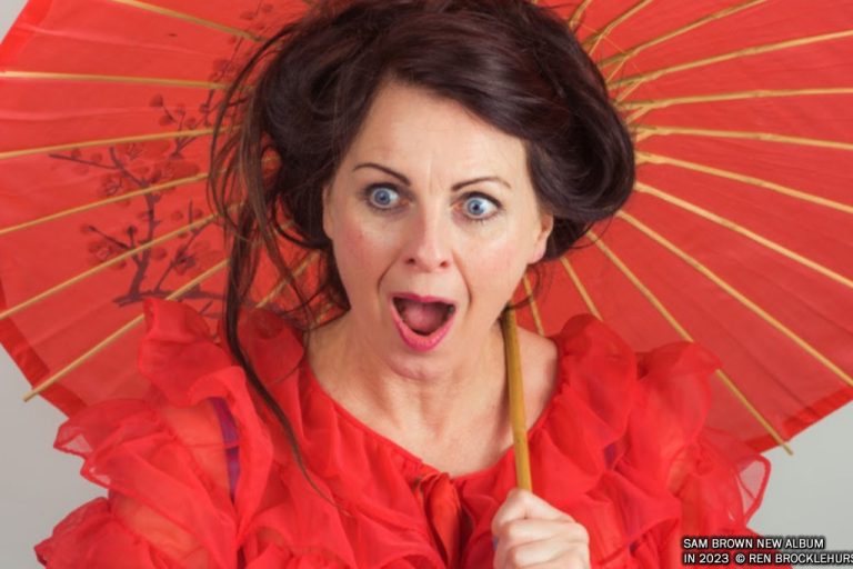 Sam Brown kehrt 2023 mit neuen Album Number 8 zurück Pulse & Spirit