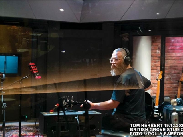 Tom Herbert, Gilmour, 2023, British-Grove-Studio