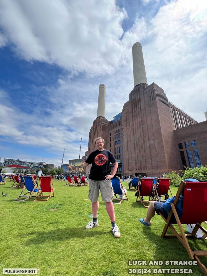 GeckoFloyd, Battersea