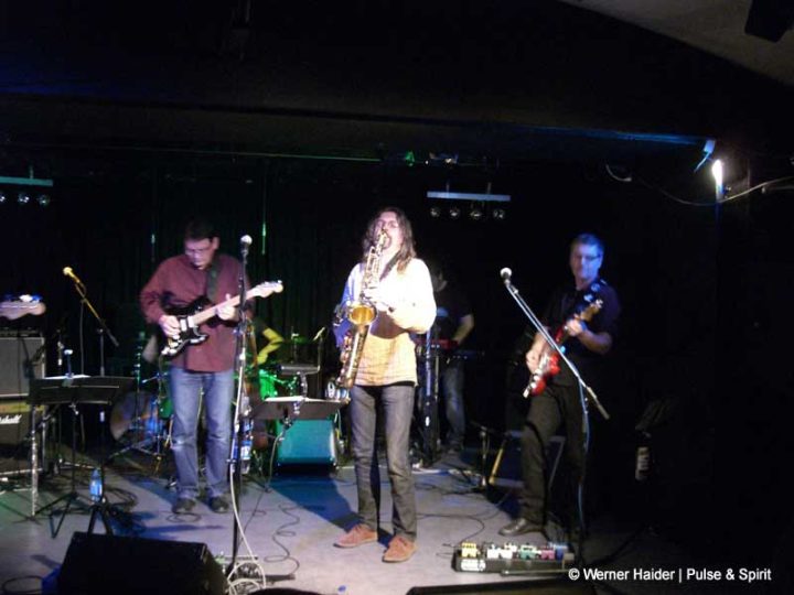 Crazy Chains 13.1.2011 Linz Hof