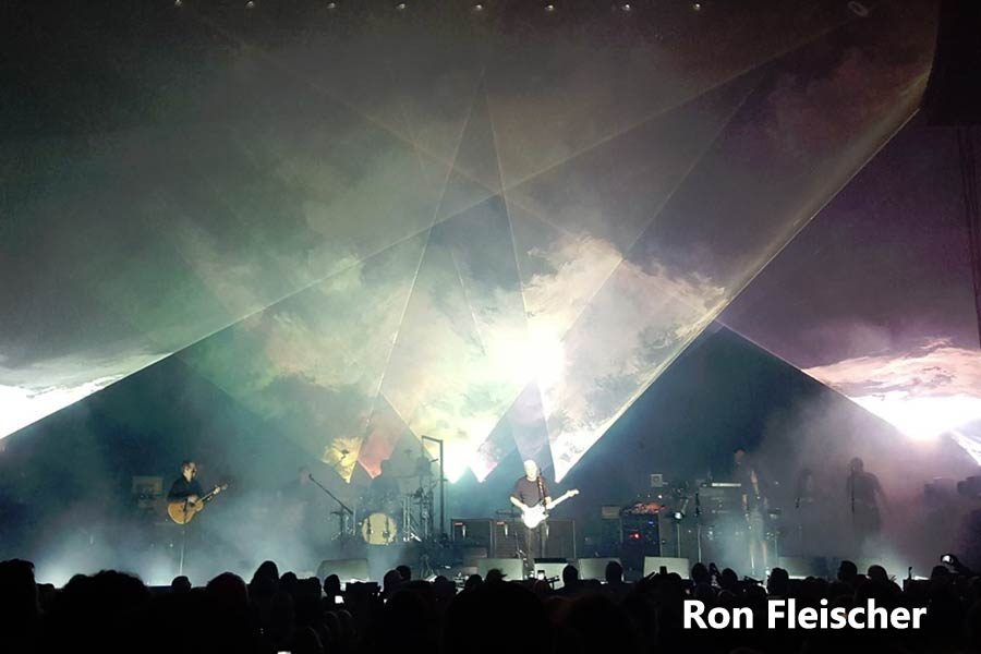 David Gilmour 6.4.2016 Chicago Auditorium Theatre David Gilmour 4.4.2016 Chicago