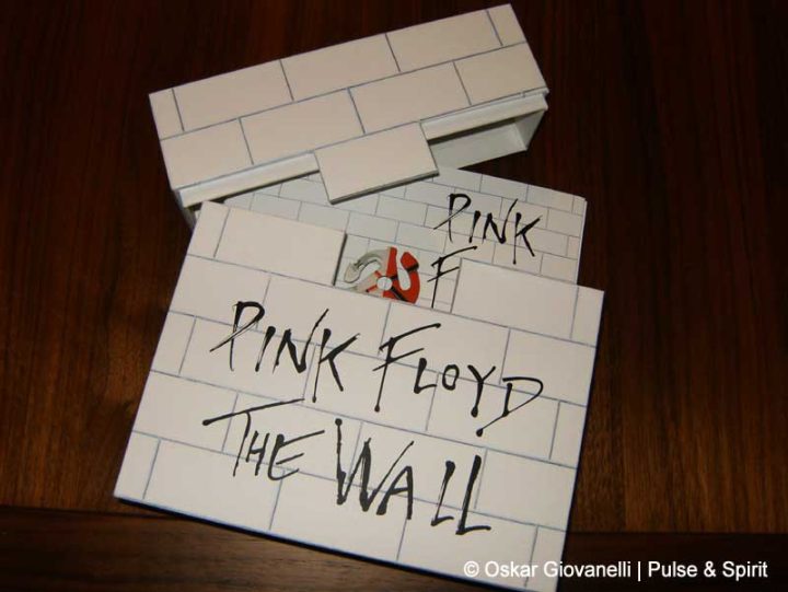 Pink Floyd The Wall Singles Box